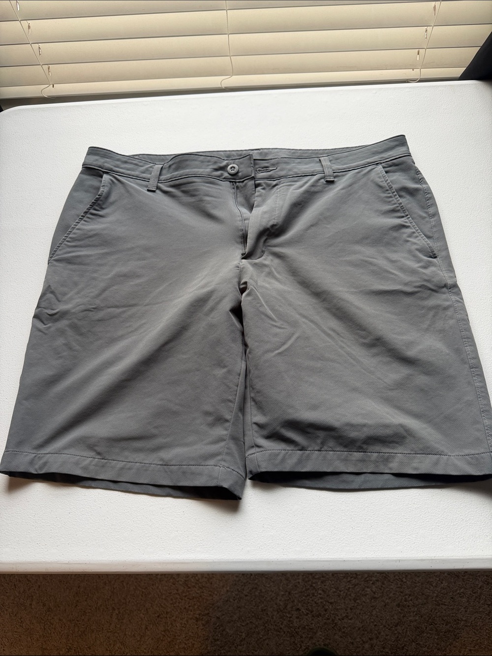Under Armour Men's Gray Flat-Front Performance Shorts